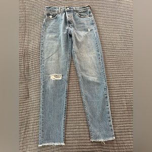 Levi’s Wedgie Size 25